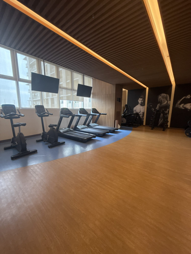 Park McKinley West fitness center cardio area